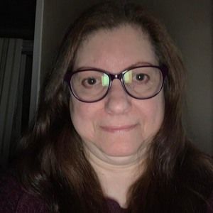 Meet your Posher, Elaine